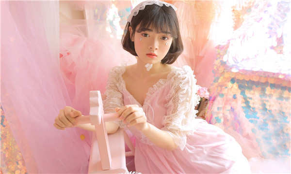 桐乡供卵试管代怀生子多少钱？这一直是很多不孕不育家庭关注的话题。在中国，不孕不育的发生率越来越高，根据《中国不孕不育现状调研报告》显示，育龄夫妇的不孕不育率从20年前的3%增长至现在的12.5%-18.2%，患者人数高达6000万以上。在这样的背景下，许多家庭通过供卵试管来实现自己的生育梦想。那么，供卵试管代怀生子的费用到底是多少呢？
